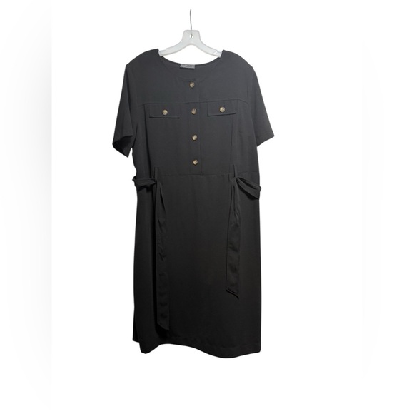 Papaya Black Button-Front Short-Sleeve Dress - Picture 1 of 2